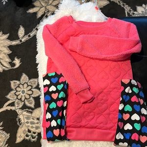 🔥NWTS!2 Piece Set Pullover Sweat Shirt. Pink with black multi color hearts! 4T